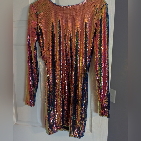 Urban Outfitters Dresses & Skirts - Chrome Sequin Backless Long Sleeve Dress